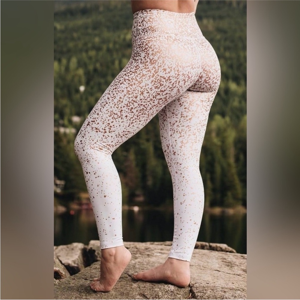 ZYIA Active Gold White Sparkle Speckled Leggings Women’s Size 2 Workout Yogas